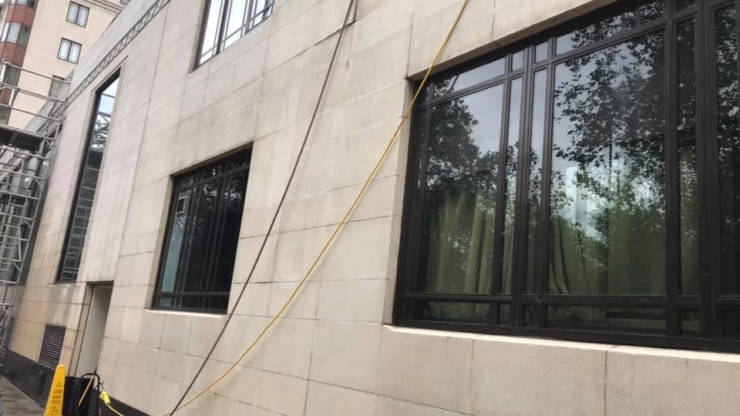 Avail the most Current and Cutting-edge technologies in Window Cleaning Service