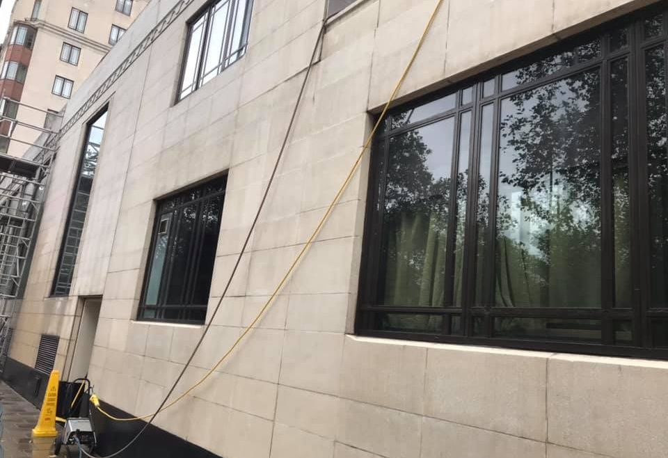 Avail the most Current and Cutting-edge technologies in Window Cleaning Service